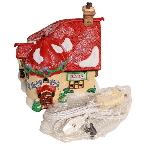 Custom Stitchers figurine by Department 56 - Picture 4 of 4